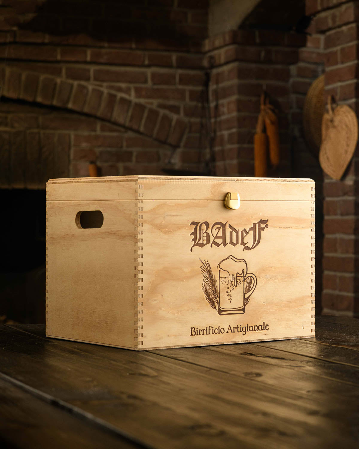 forziere cassa in legno da 12 bottiglie di birra birrificio artigianale badef